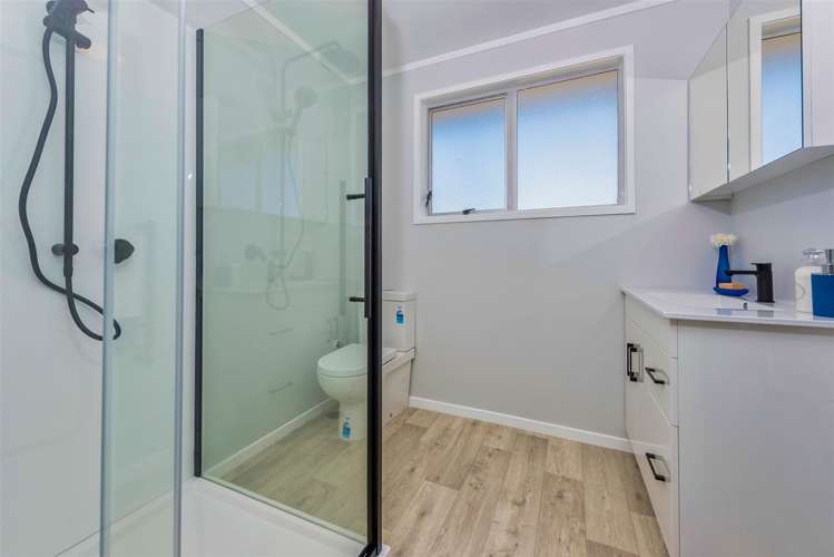 1/26 Kemp Road Massey_11