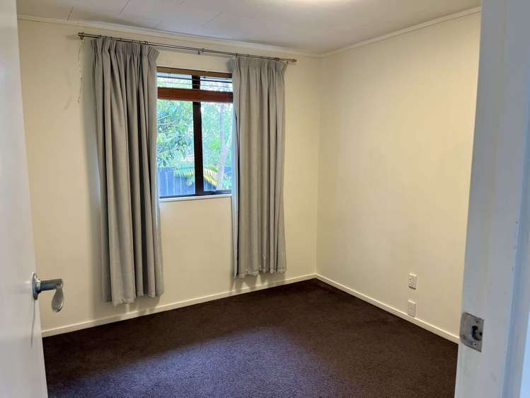 9a Taioma Crescent Te Atatu Peninsula_6