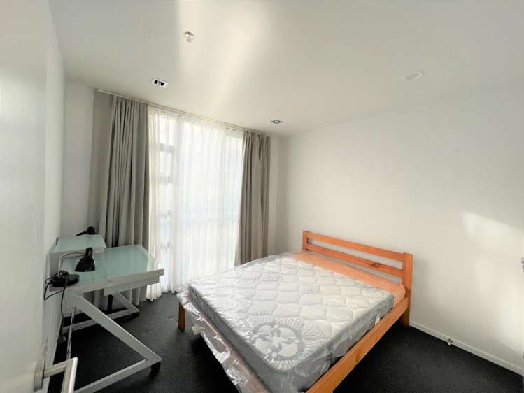 2A/52 Liverpool Street 10015_4