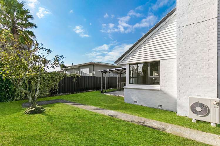 1 Henwood Road Mangere East_18