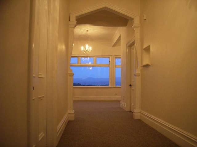 Sunny 5BR Flat in Brooklyn