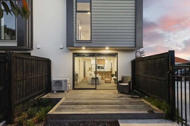 2/7 Hinemoa Street Spreydon_2