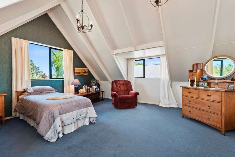 5 Sheraton Place Redwood_14