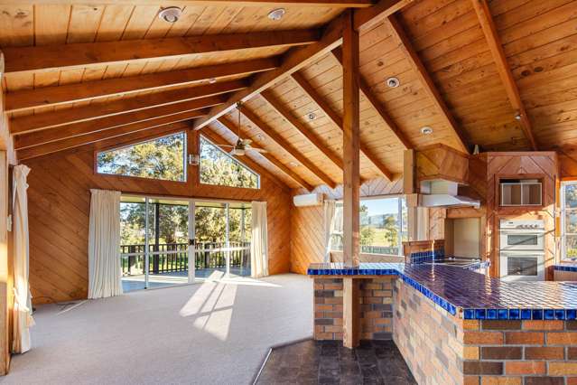 209 Browns Beach Road Muriwai_4