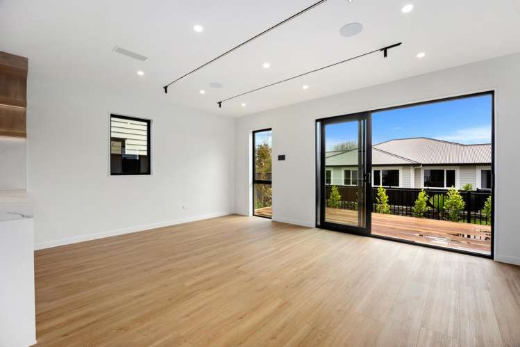 80C Tukutata Crescent Milldale_3