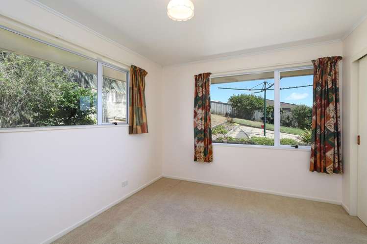 27 Idesia Grove Richmond_11