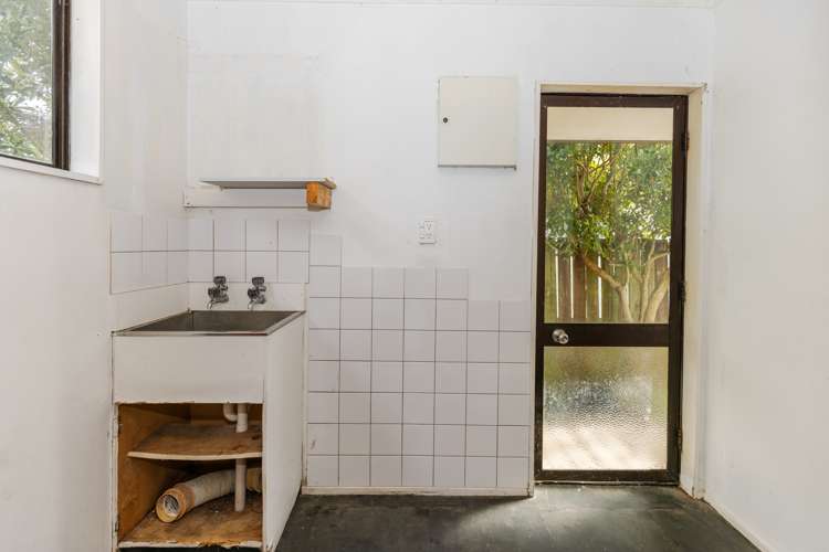 12b Saxbys Road Glenview_8