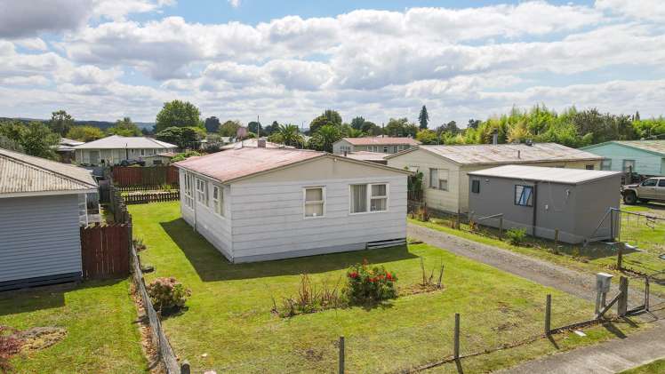 6 Oak Street Murupara_13