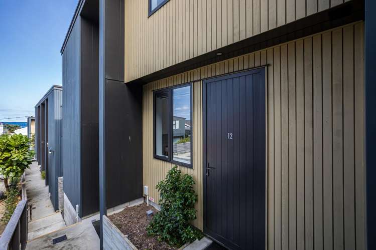 12/20 Trent Street Island Bay_16