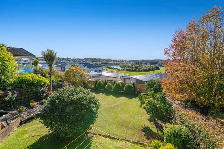 24 Tawhana Crescent Red Beach_23