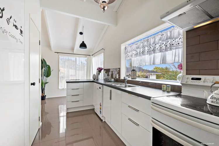 2/31 Edgeworth Road Glenfield_5