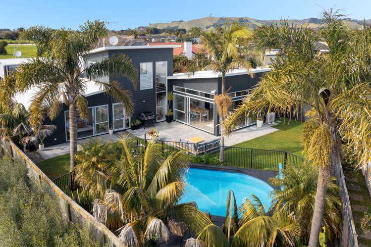 9 Oriental Parade Papamoa_2