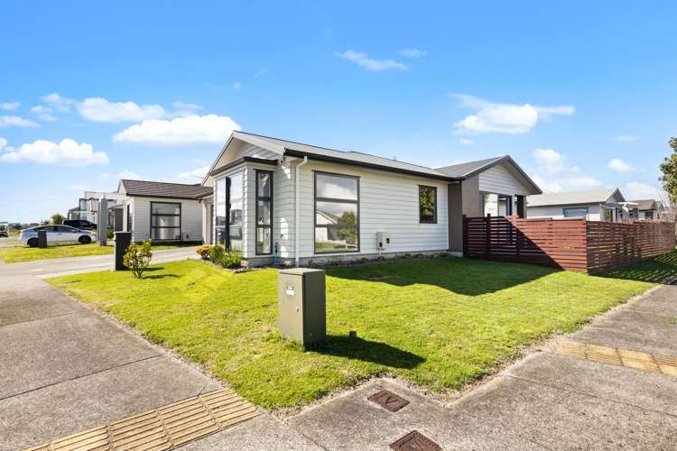 11 Soaring Bird Drive Takanini_28
