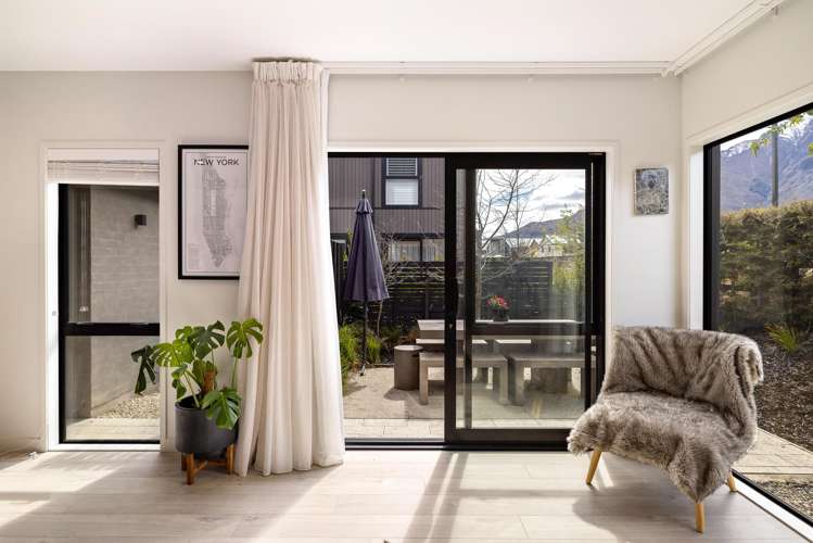 3 Mulholland Drive Jacks Point_22