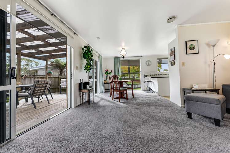 5 Chamberlain Place Chartwell_23