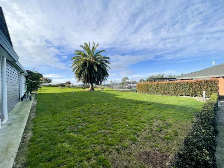 42 Henson Road Whitford_8