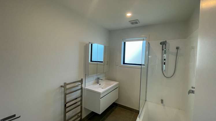 3/5 Brandon Road Glen Eden_13