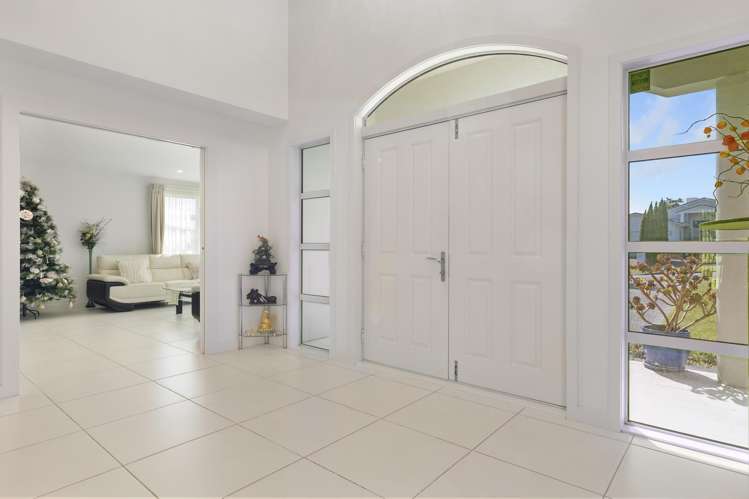 28 Magnolia Rise Waipahihi_2