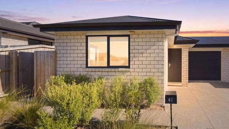 41 Waruhia Crescent_1
