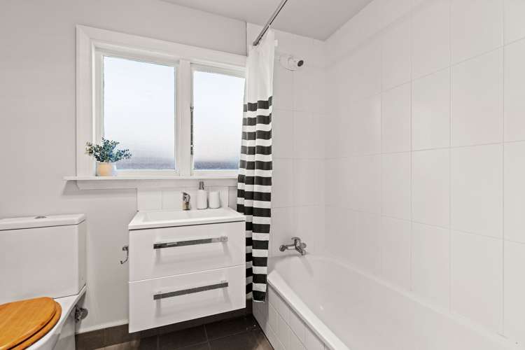 144 Brookside Terrace Bryndwr_11