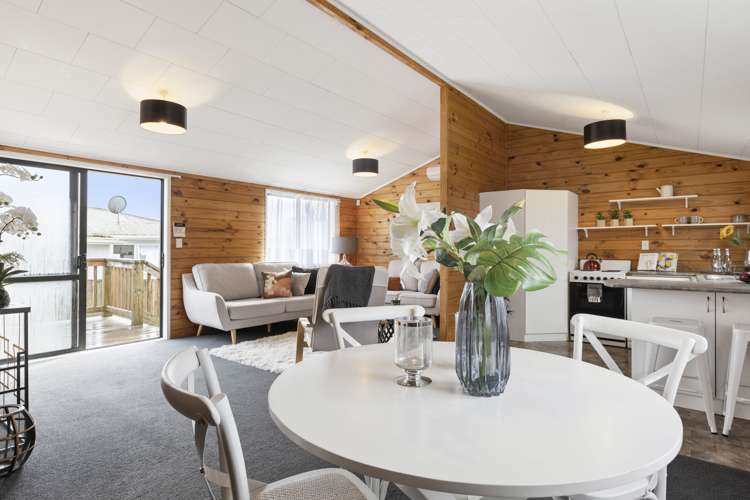 2/44 Hayman Place Beach Haven_3