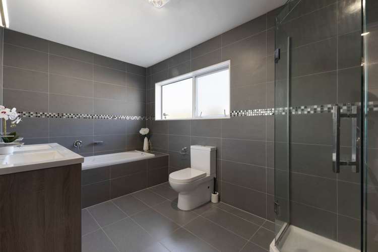 73 Castlederg Drive Flat Bush_19