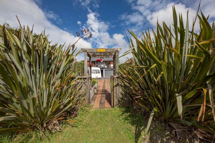 8 Tiki Street New Lynn_25