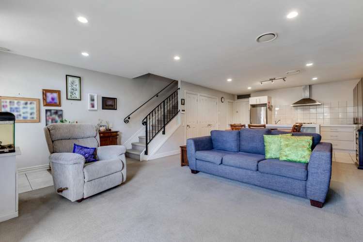 8 Leneford Drive_4