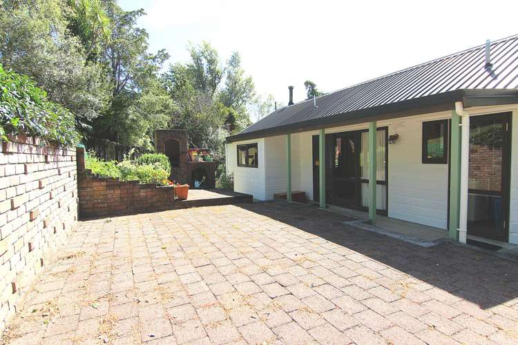 1 Logan Road Paeroa_11