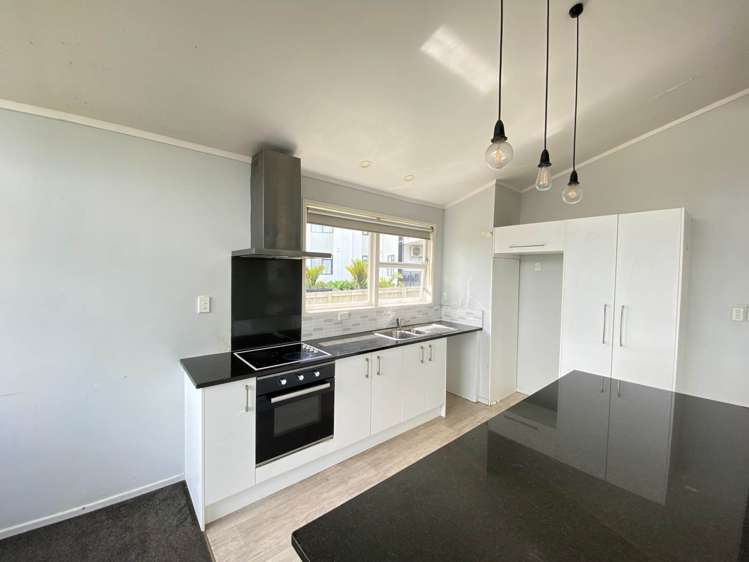 591 Massey Road Mangere_3