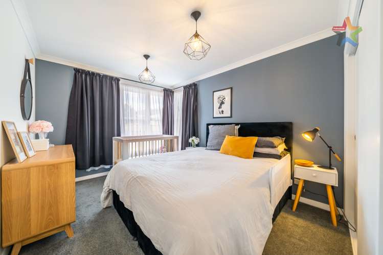 14 Young Grove Stokes Valley_11