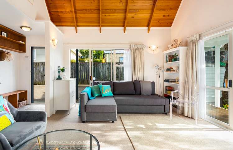 2/8 Rickards Place New Lynn_4