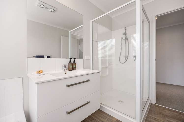 29 Jarrett Terrace Leamington_20