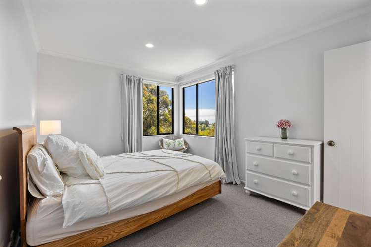 15 Laval Heights Britannia Heights_11