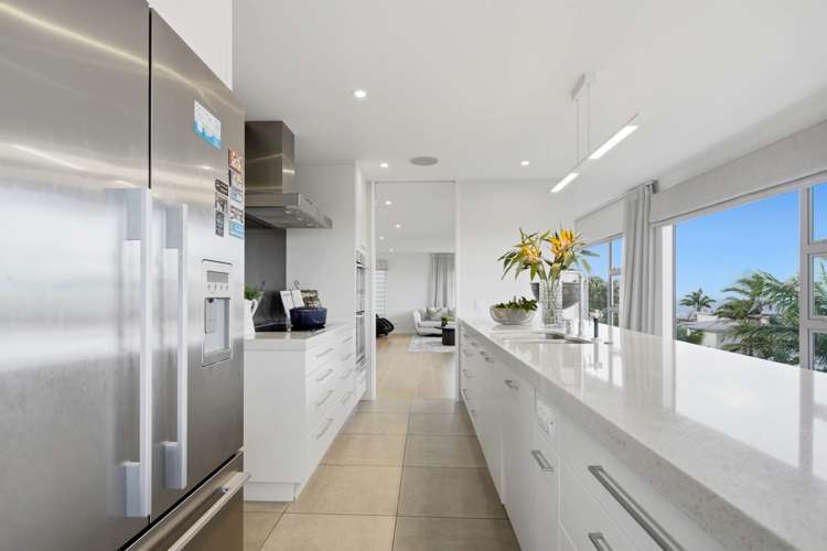 62 Seaview Road Castor Bay_16