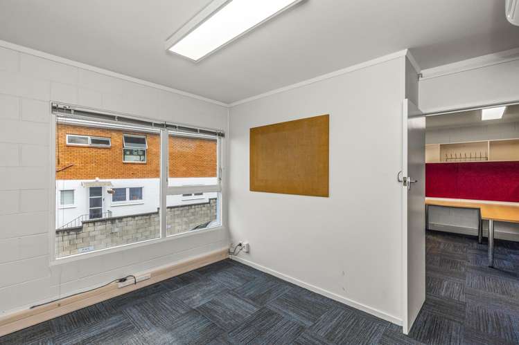 1 Lydia Avenue Northcote_11