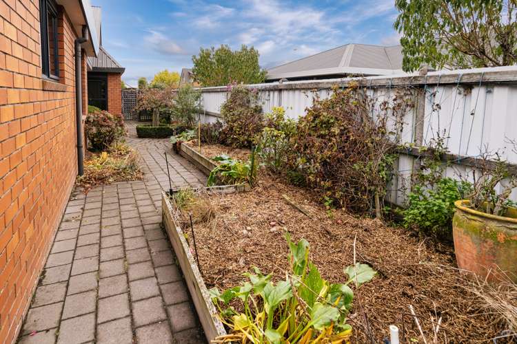 24 Falcon Drive Allenton_9