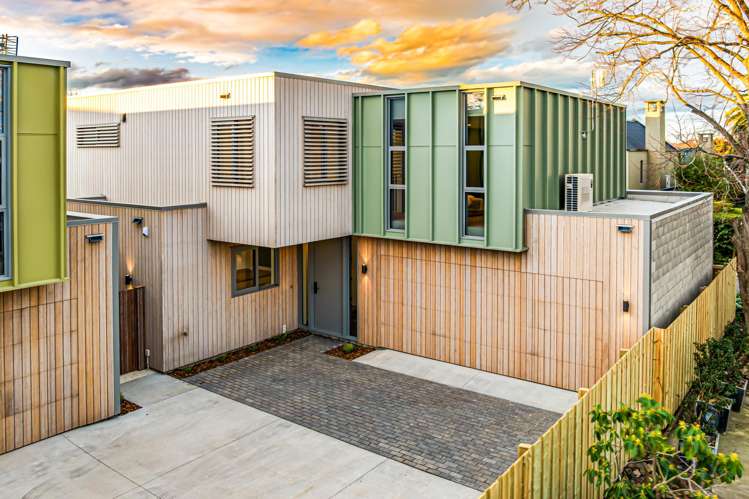 4/42 Browns Road Merivale_26