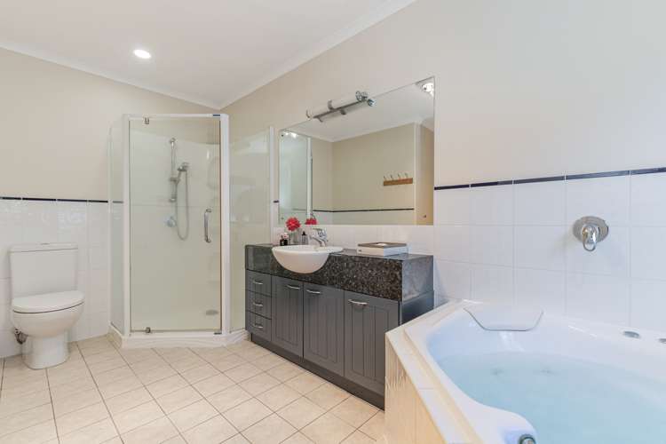 260 Hill Road The Gardens_11