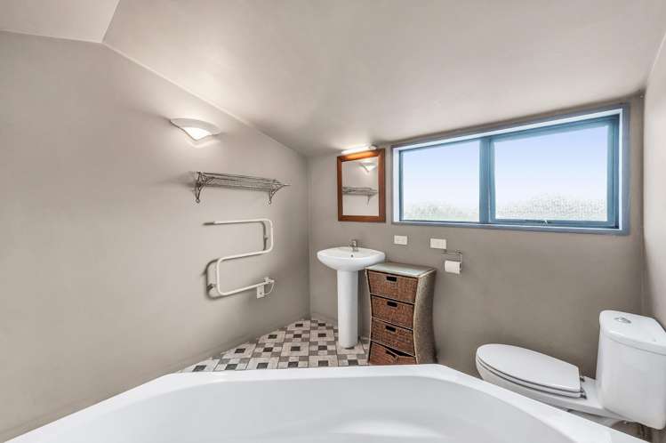 2047 South Eyre Road Eyrewell_16
