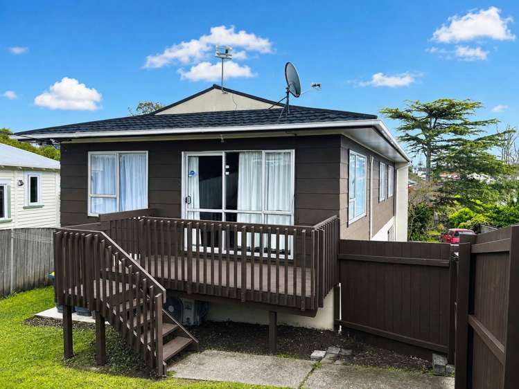 79a Rosier Road Glen Eden_1