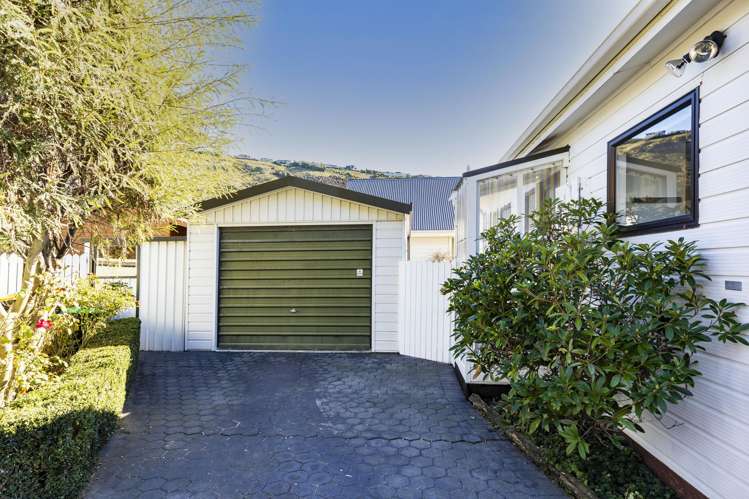 2/11 Duncan Street Sumner_16