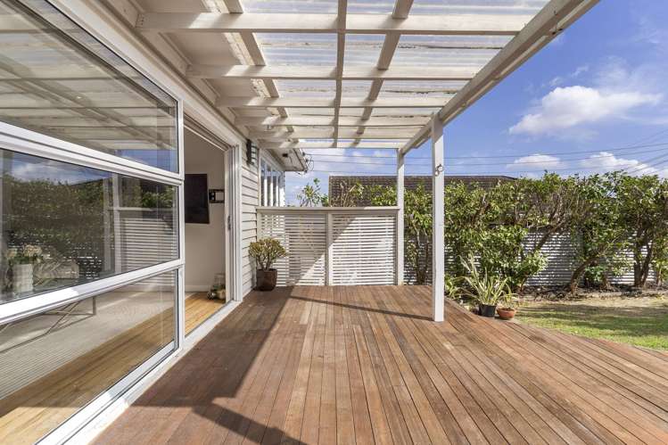 32 Fairlands Avenue Waterview_17