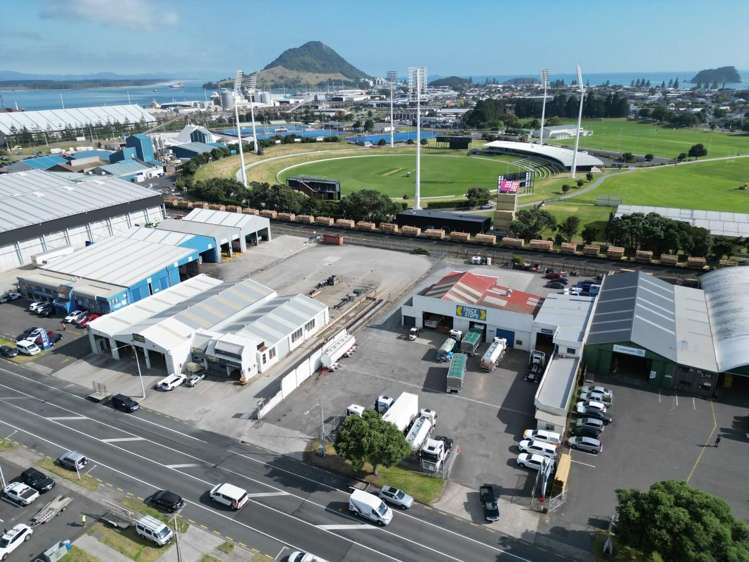 56 Hull Road Mount Maunganui_1