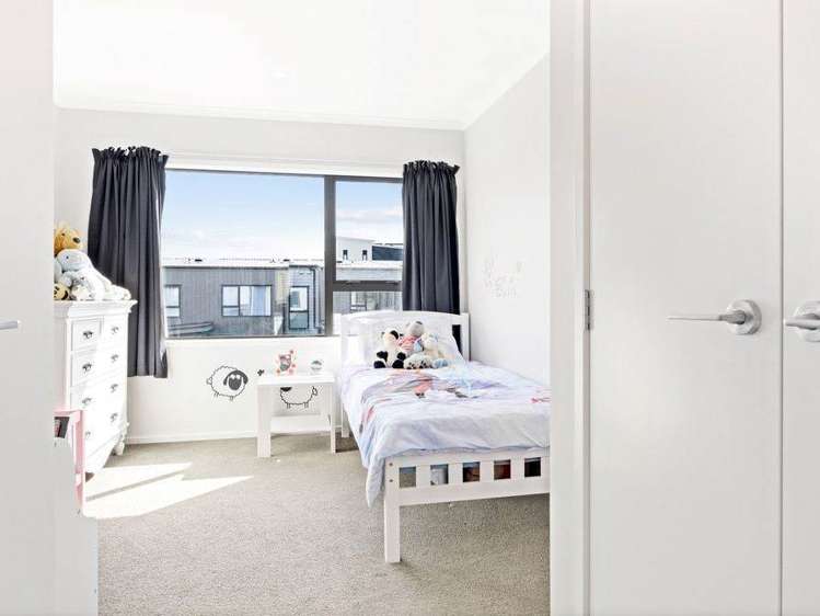 17 Ian Morrison Road Hobsonville_9