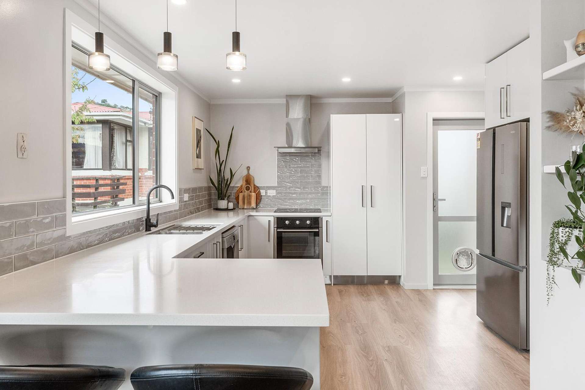 8 Weir Street Green Island_0