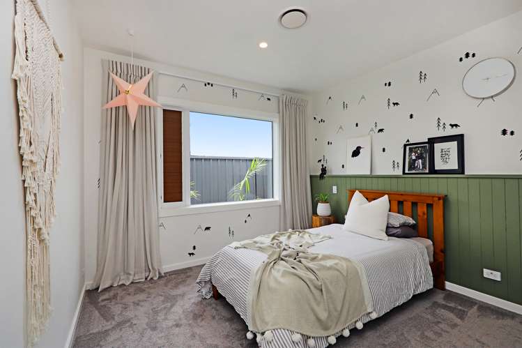 16 Clydesdale Way Frimley_11