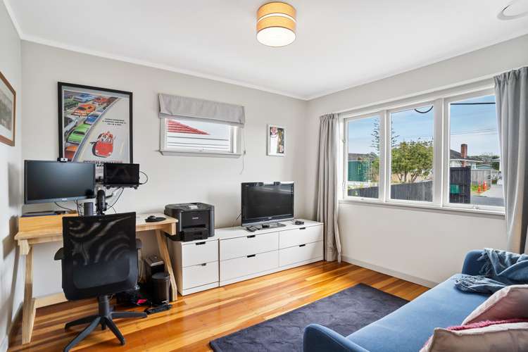 1/63 Lancaster Road Beach Haven_12