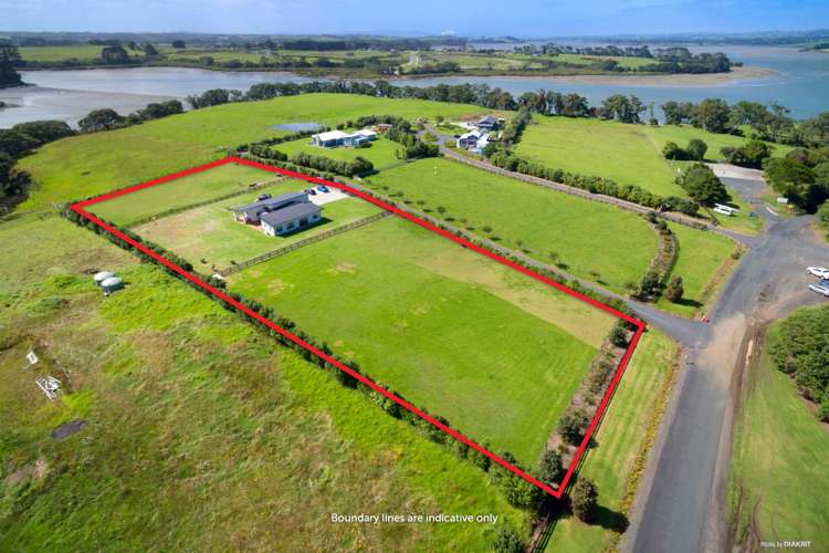 125 Wharf Road Clarks Beach_3