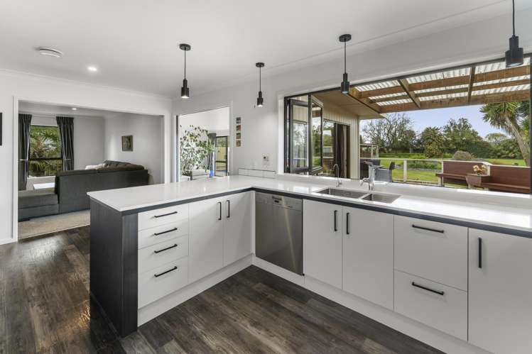 14 Collins Road Richmond_9